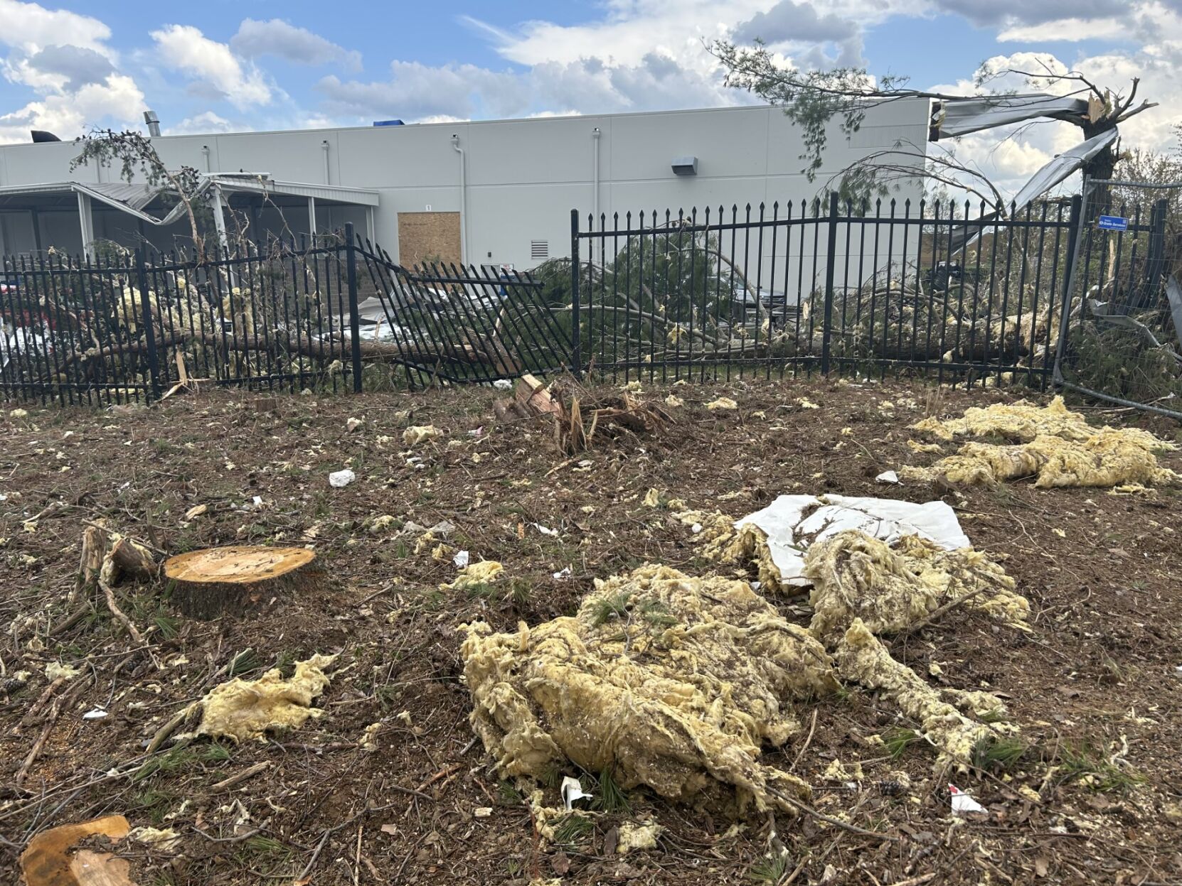TORNADO CLEANUP - JEFFERSONTOWN - 4-10-2025 3.jpg